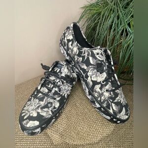 Sperry Black and White Floral Top Siders Sneakers ladies size 8.5 EUC